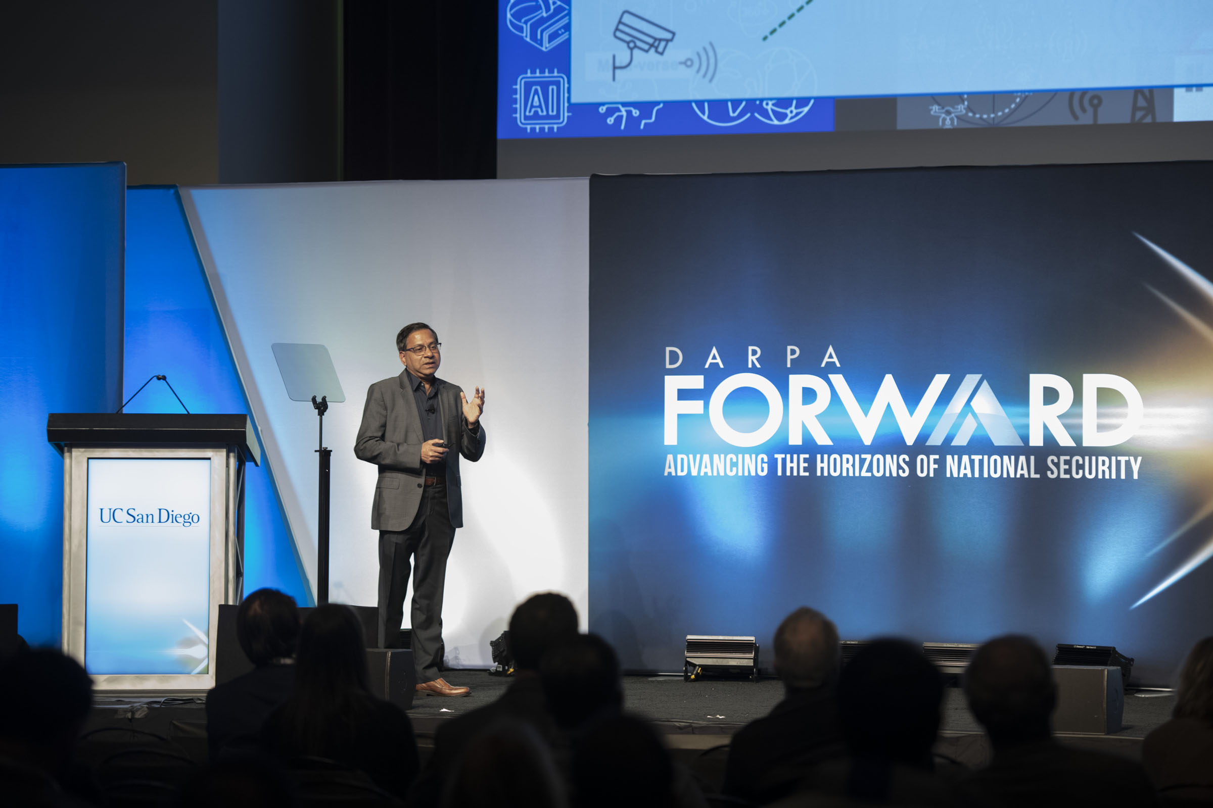 Sujit Dey Presenting at DARPA FORWARD Conference
